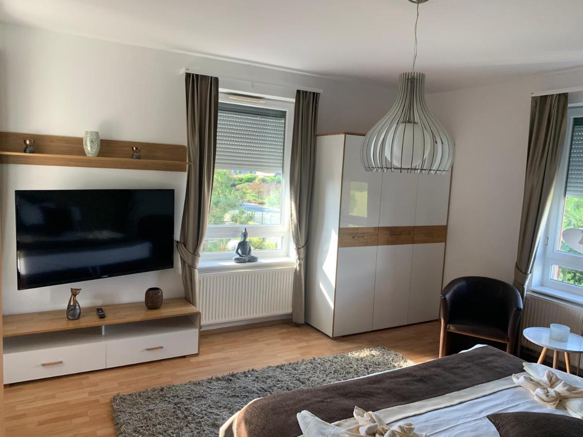 Chance Apartman Buekfuerdo Buk Exterior foto
