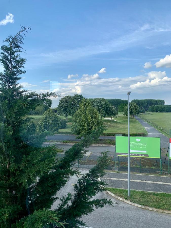 Chance Apartman Buekfuerdo Buk Exterior foto