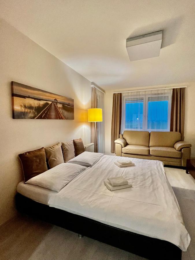 Chance Apartman Buekfuerdo Buk Exterior foto