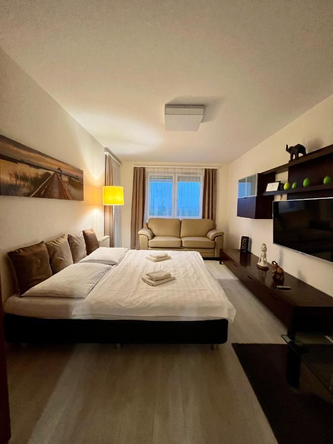Chance Apartman Buekfuerdo Buk Exterior foto