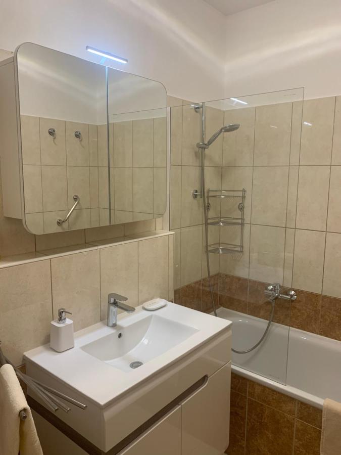 Chance Apartman Buekfuerdo Buk Exterior foto