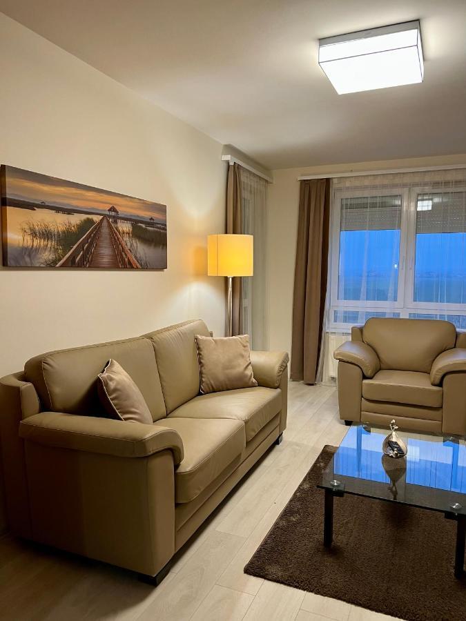 Chance Apartman Buekfuerdo Buk Exterior foto