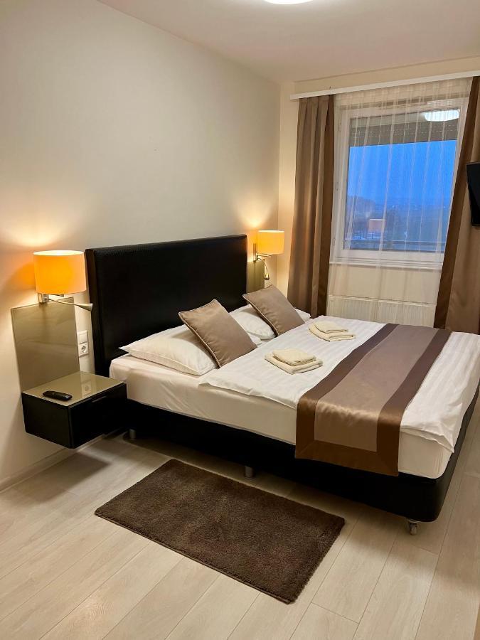 Chance Apartman Buekfuerdo Buk Exterior foto